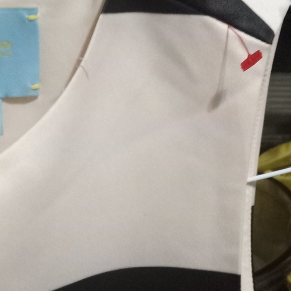 Womens dress size 2   Black & Cream / Tan  color - Picture 4 of 4